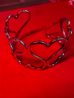 Cargar imagen en el visor de la galería, Brazalete Corazón
